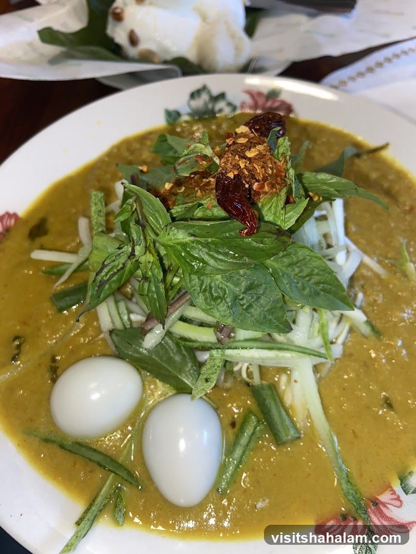 Curry Noodle Dish with Eggs