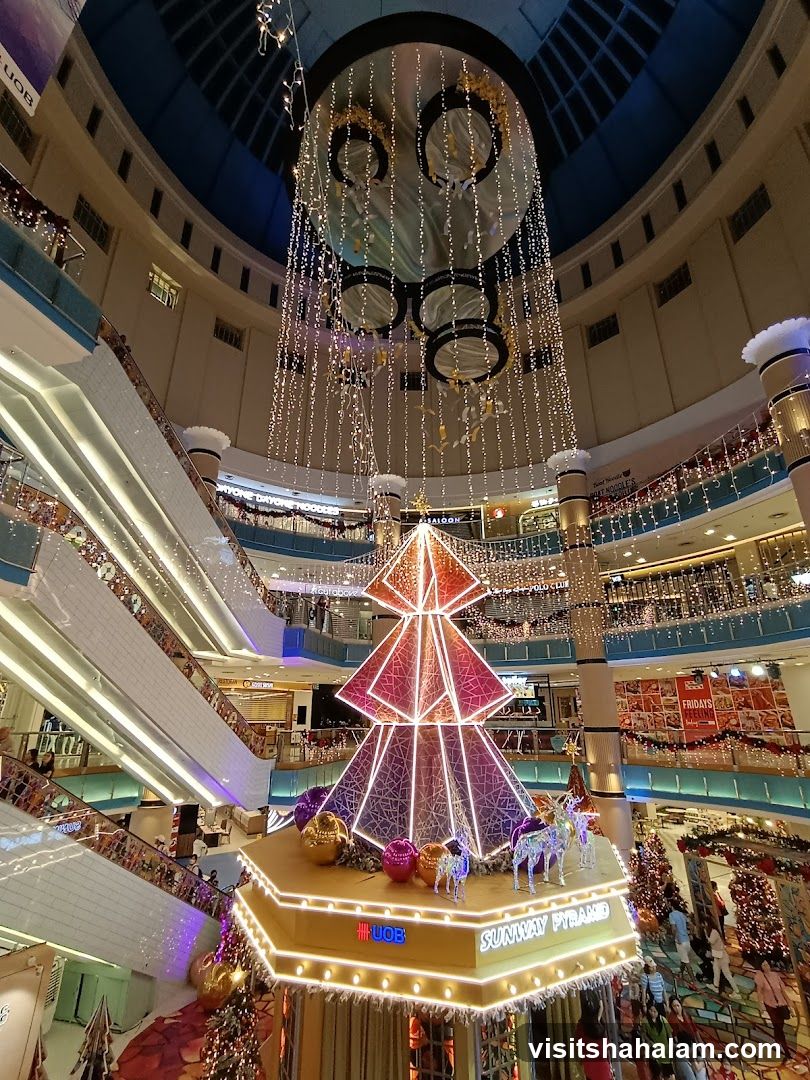Christmas Tree Decoration in a Mall