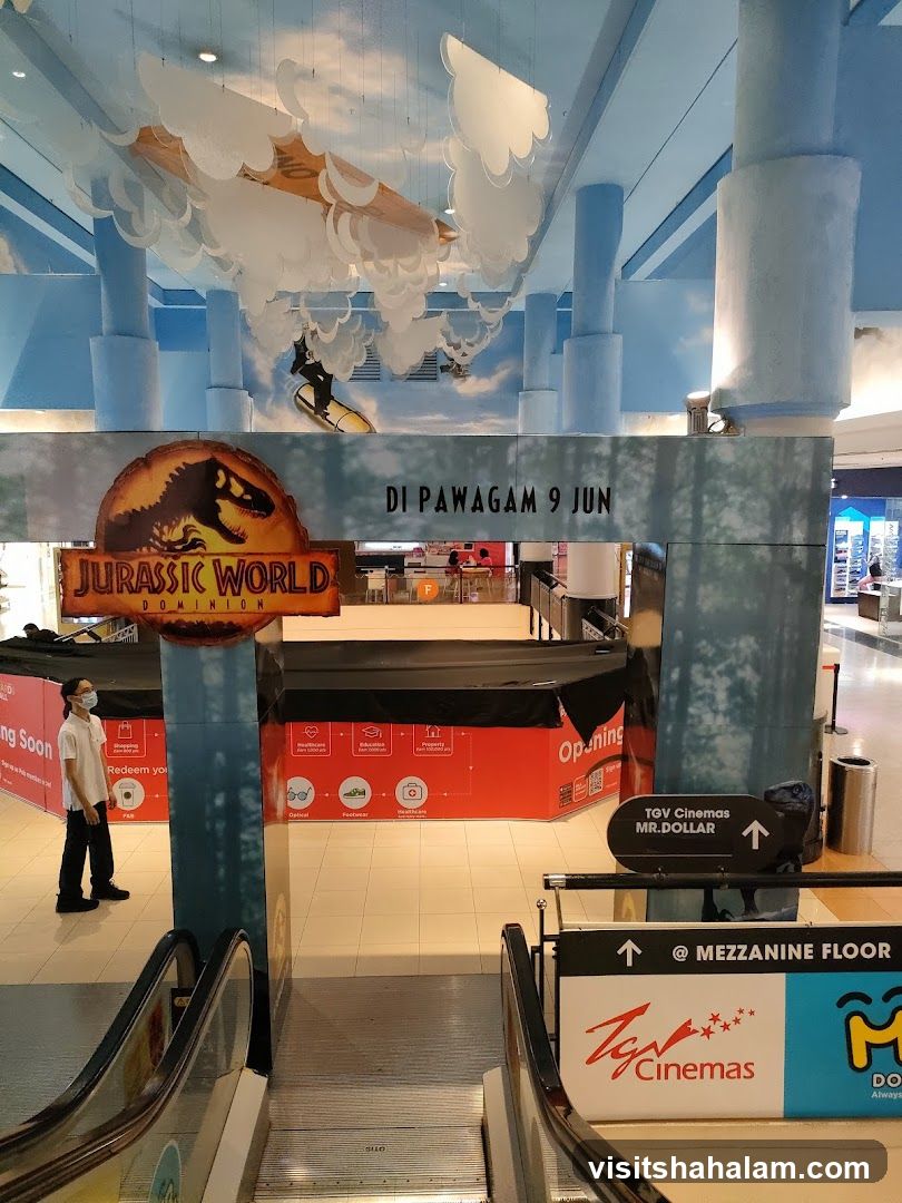 Jurassic World Dominion Advertisement