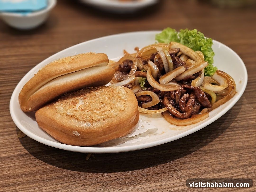 Beef and Onion with Buns