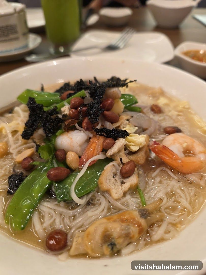 Noodle Soup with Shrimp and Vegetables