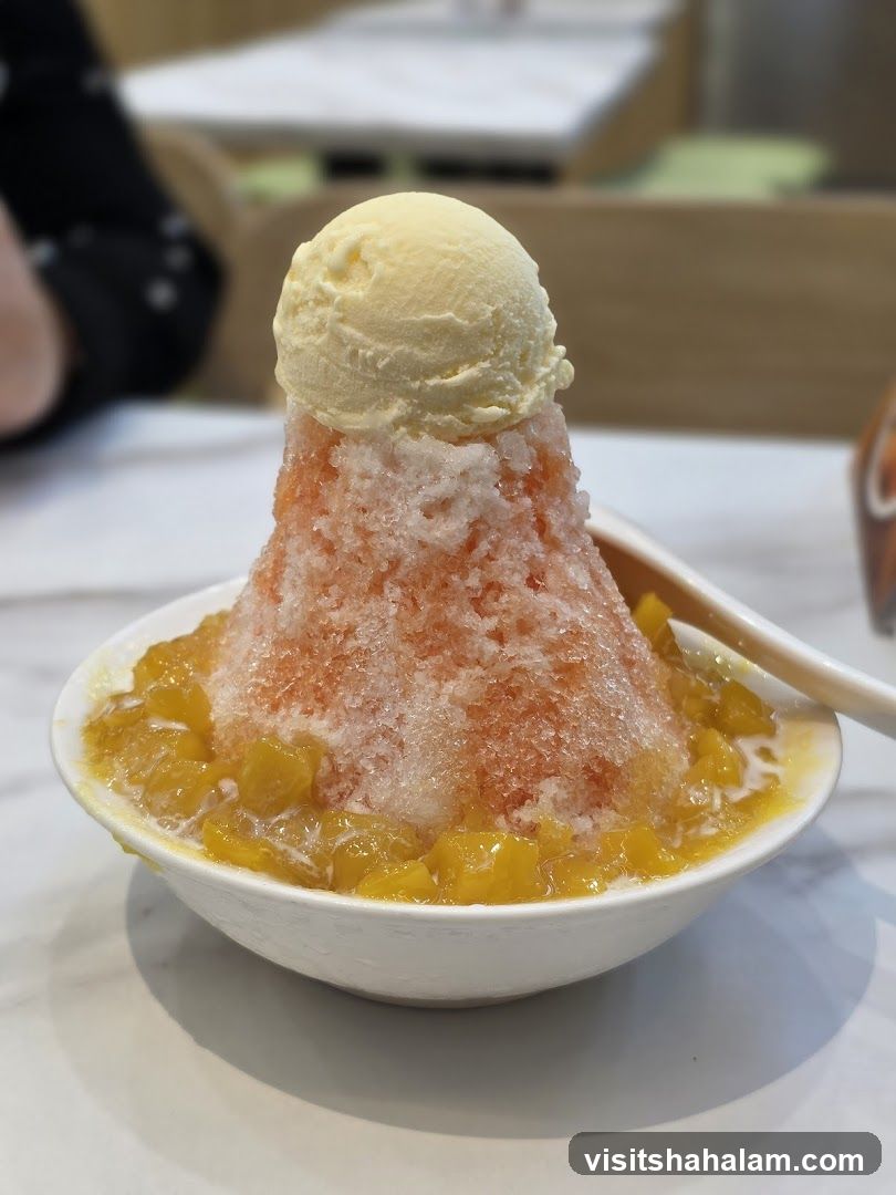 Mango shaved ice with ice cream