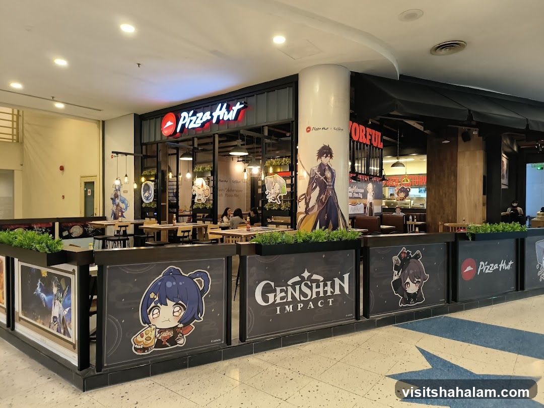 Pizza Hut with Genshin Impact Decorations
