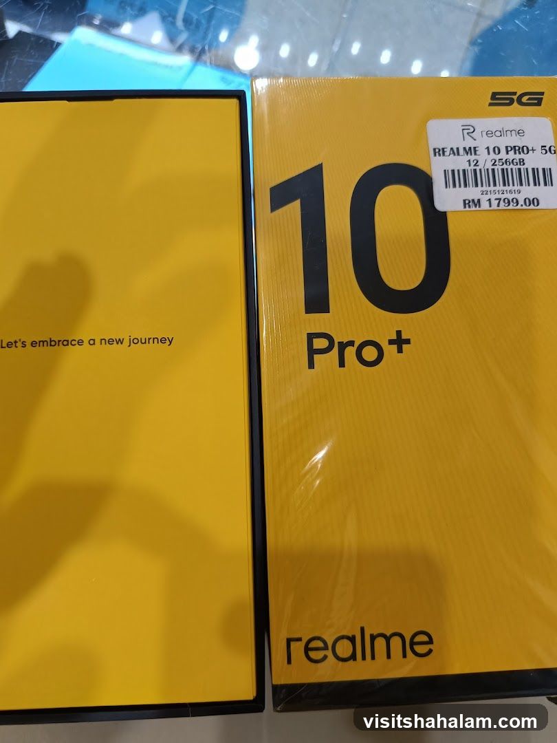 Realme 10 Pro+ 5G Box