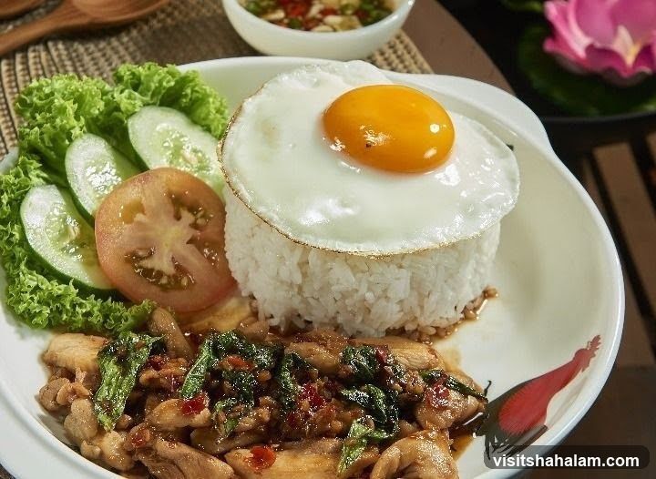 Chicken Basil Stir-fry with Fried Egg