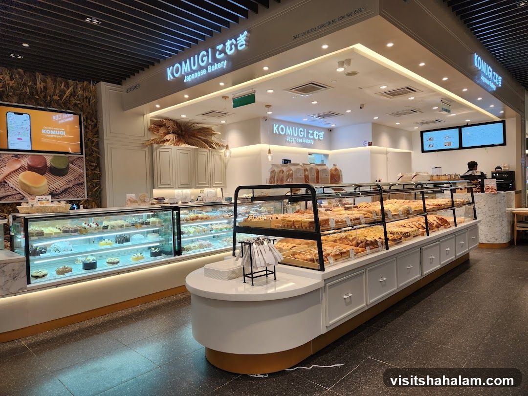 Komugi Japanese Bakery Interior