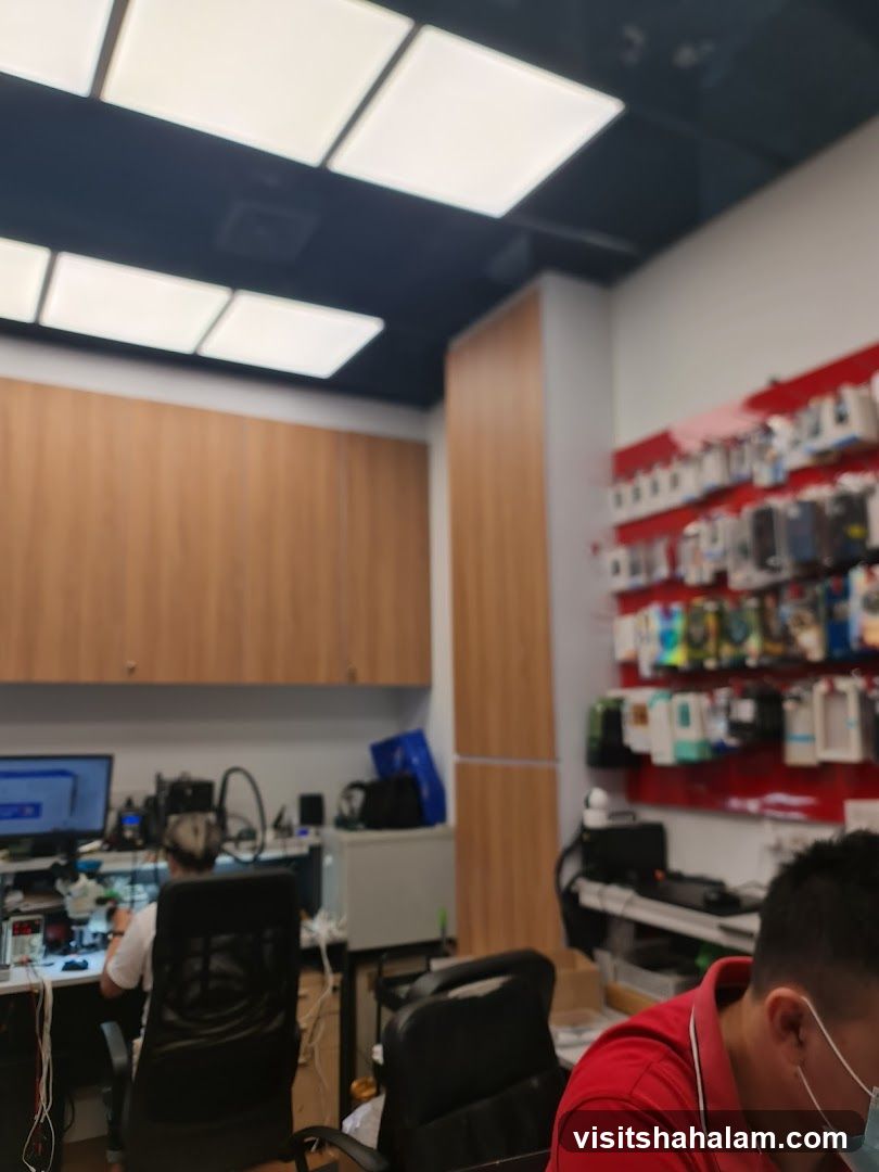 Electronics Repair Shop