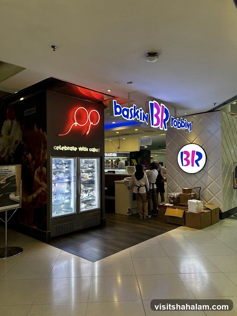Baskin Robbins Storefront