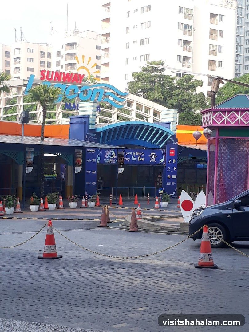 Sunway Lagoon Mall Entrance