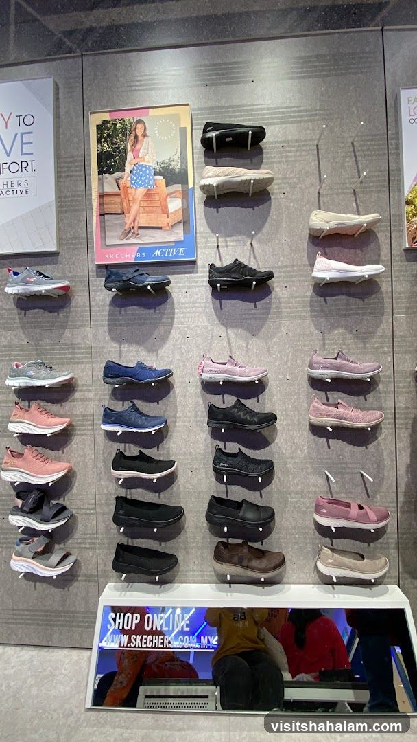 Skechers Shoe Display