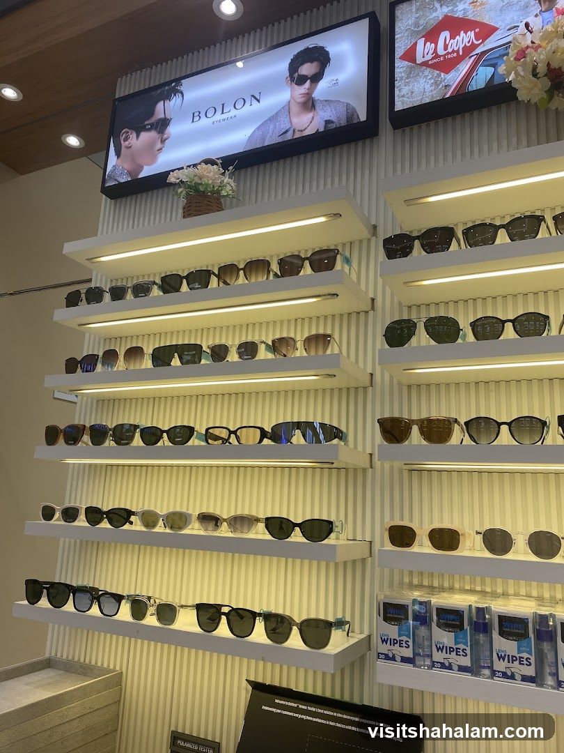 Eyewear Store Display