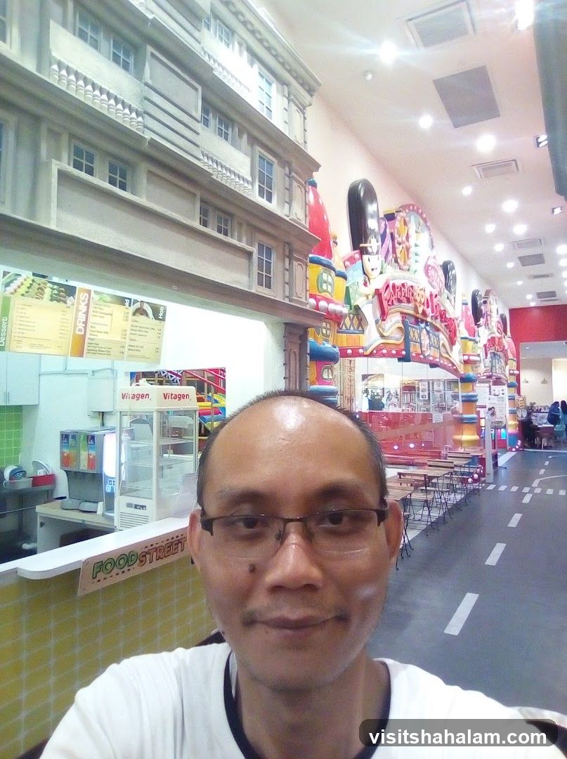 Man in Food Street