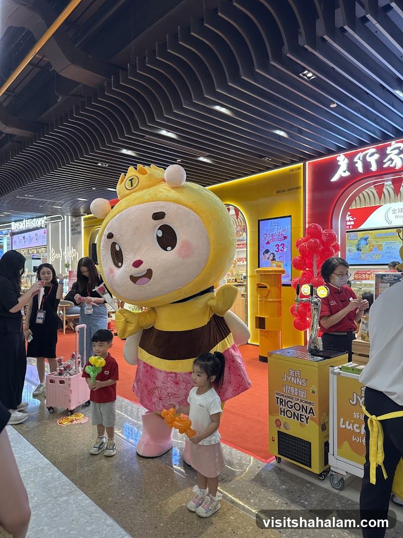 Mascot event with children