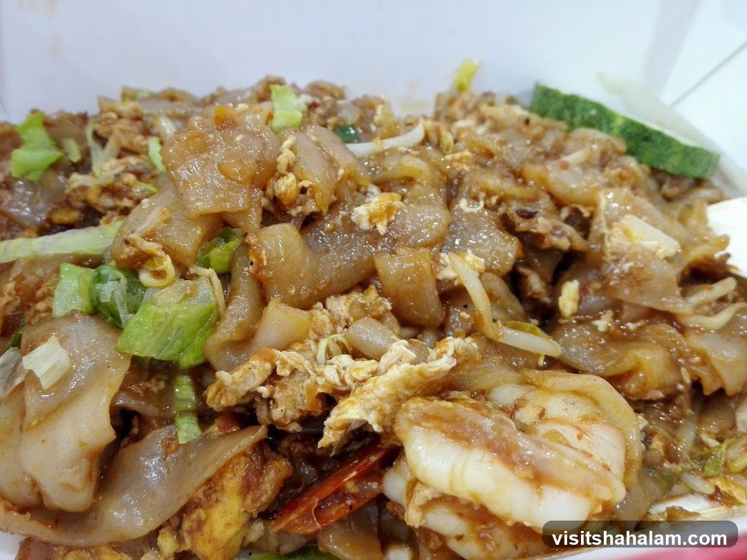 Stir-fried noodles with shrimp