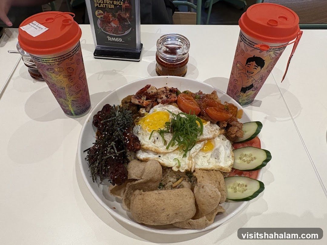Fried Rice Platter with Drinks