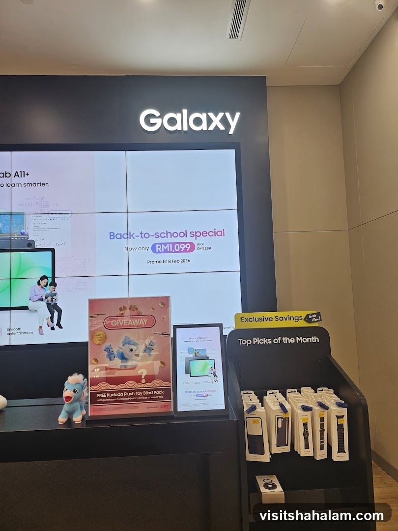 Galaxy Store Display