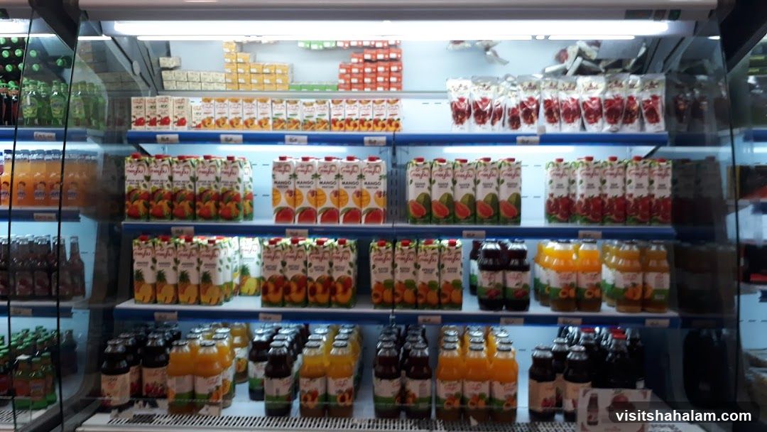 Refrigerated Display of Juices and Beverages