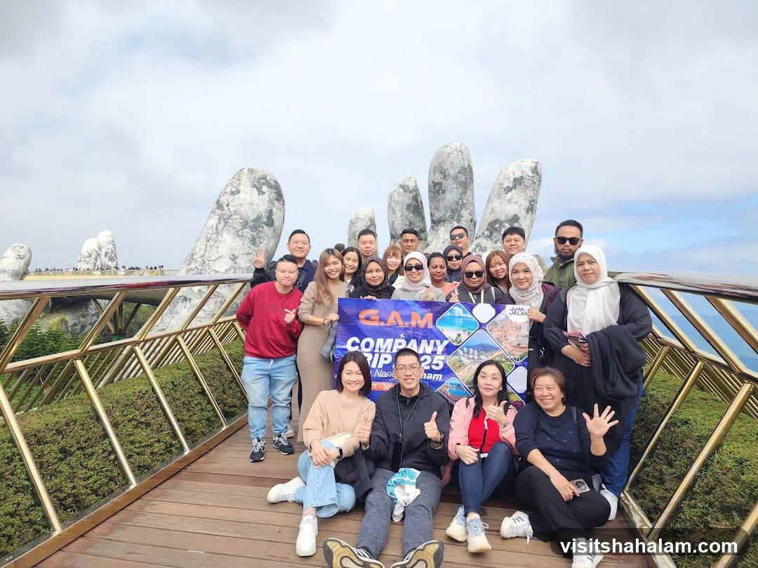 Company Trip to Golden Bridge