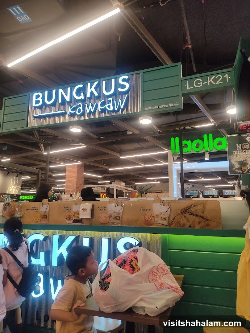 BUNGKUS kawkaw Food Stall