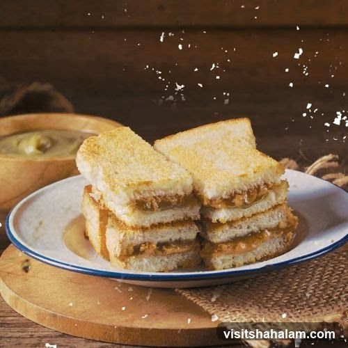 Peanut Butter Toast with Dip