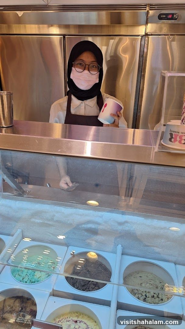 Ice Cream Shop Employee