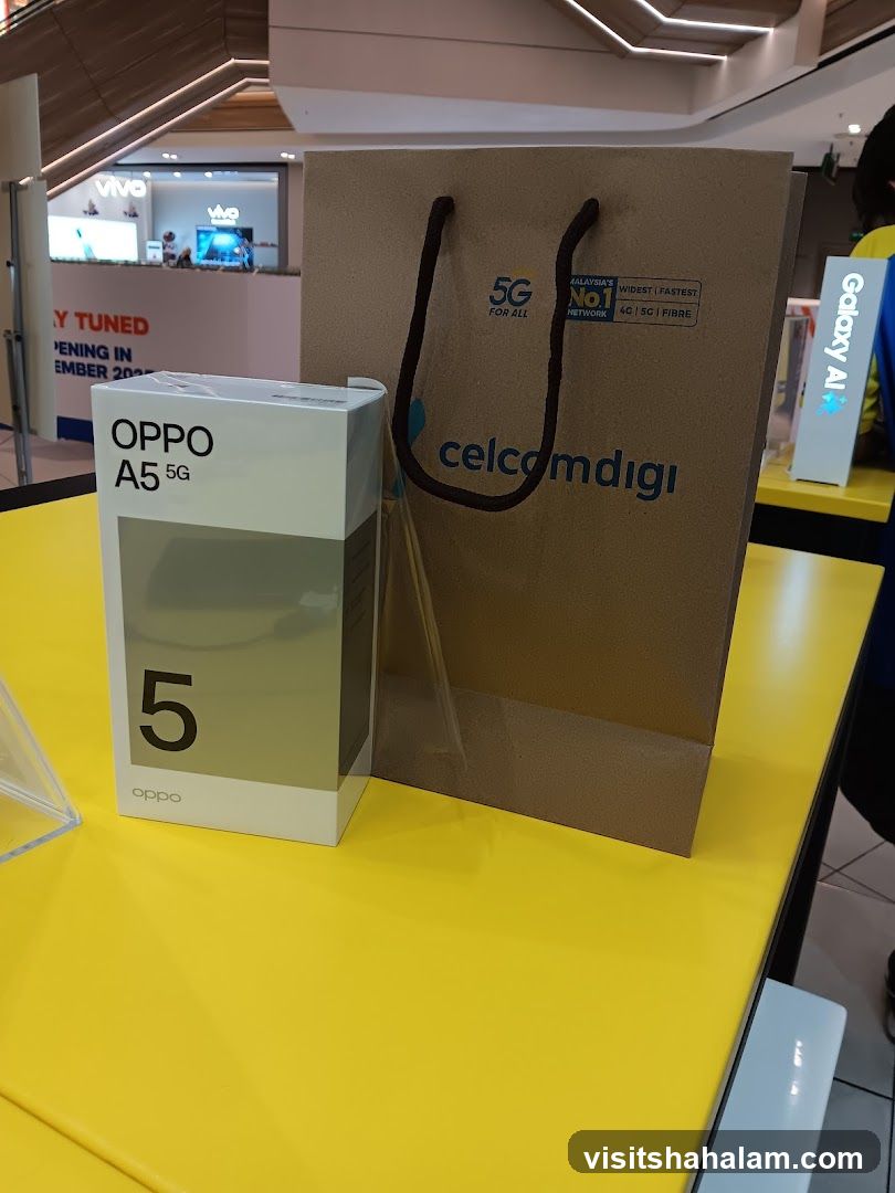 Oppo A5 5G Box and Celcom Diggi Bag