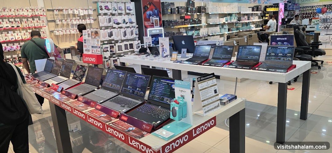 Electronics Store Display