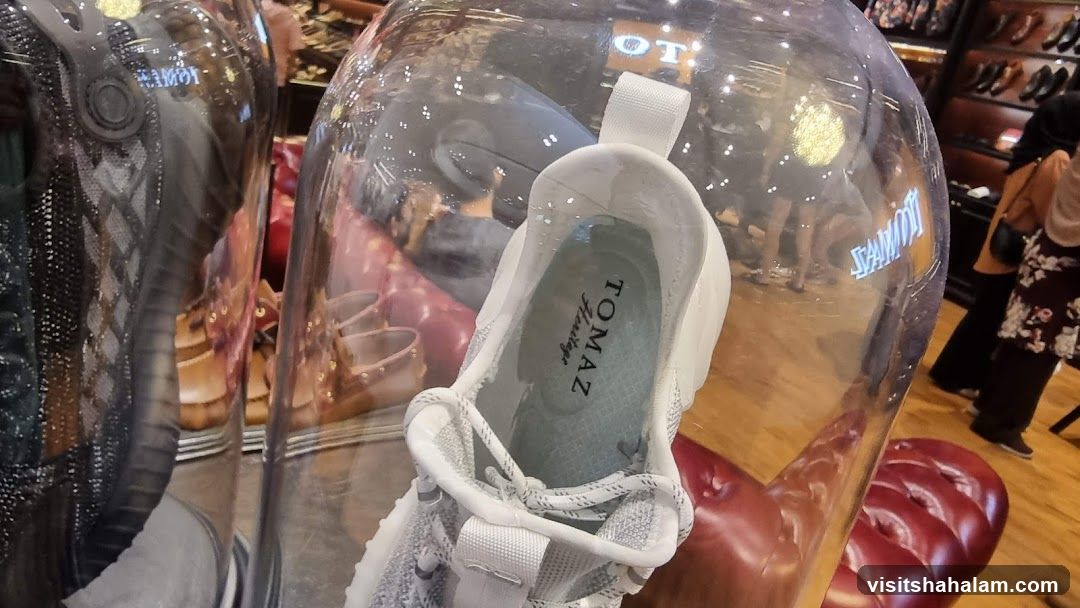 Shoe Display