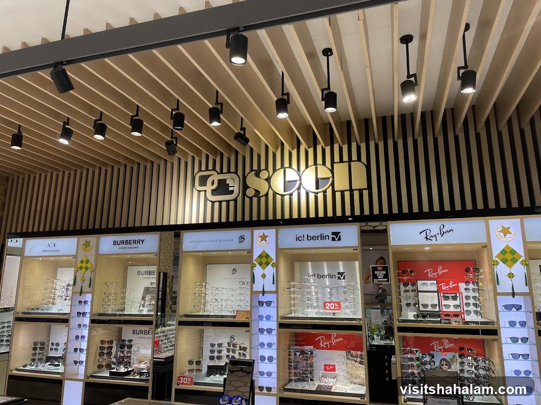 Eyewear Store Display