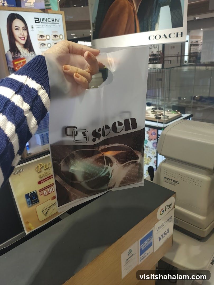 Shopping Bag with Eyewear Advertisement