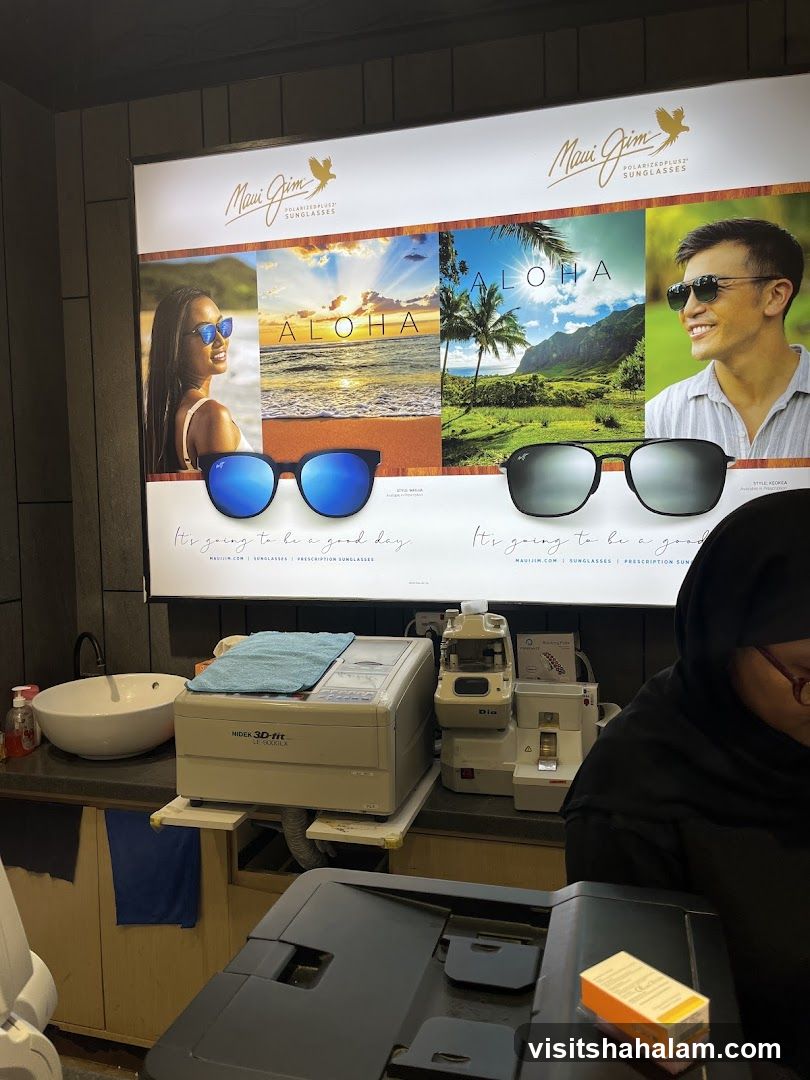Maui Jim Sunglasses Display