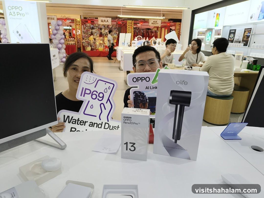 OPPO Store Display