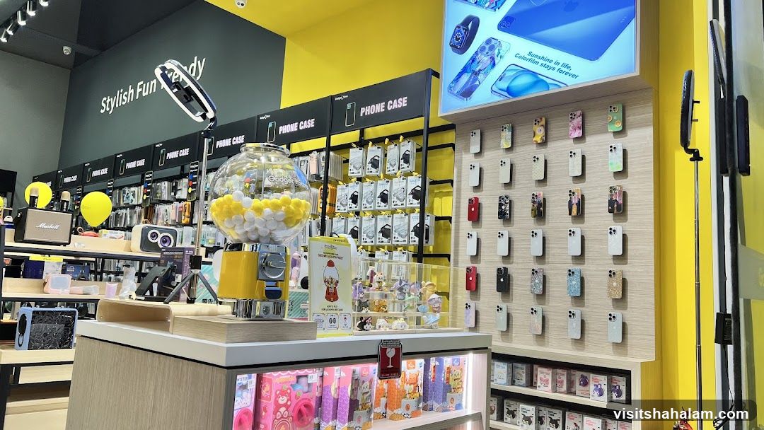 Phone Case Store Display