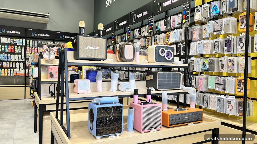 Electronics Store Display