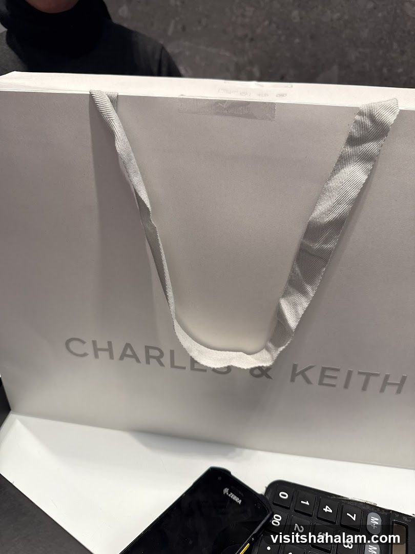 CHARLES & KEITH