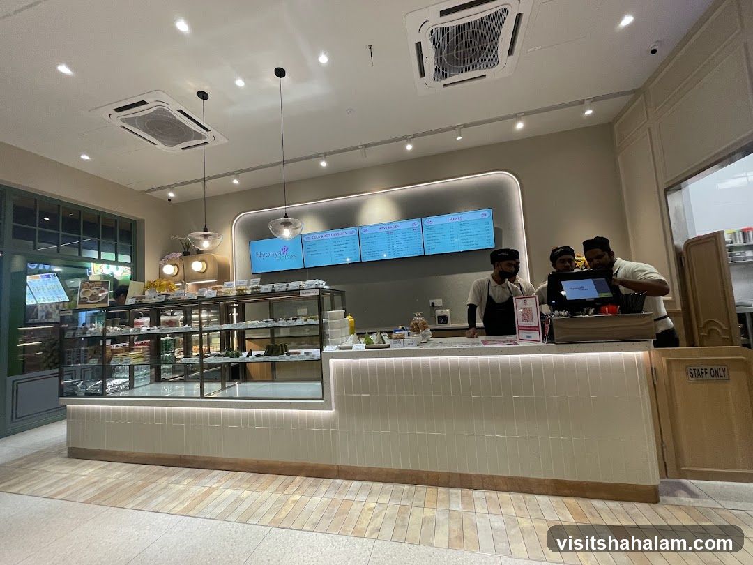 Dessert Shop Counter