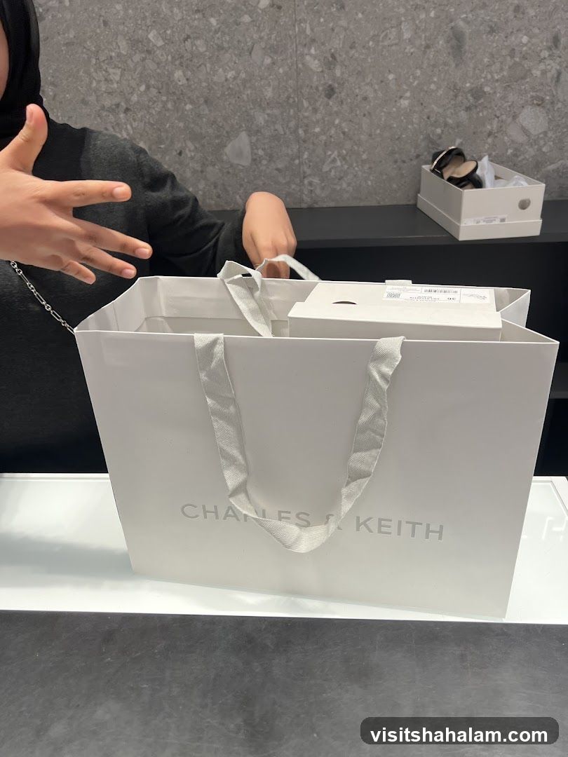 CHARLES & KEITH