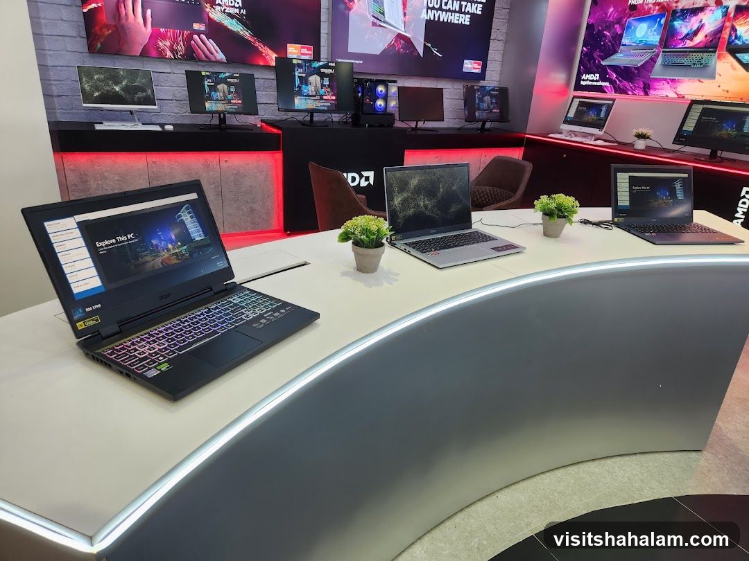 Computer Store Display