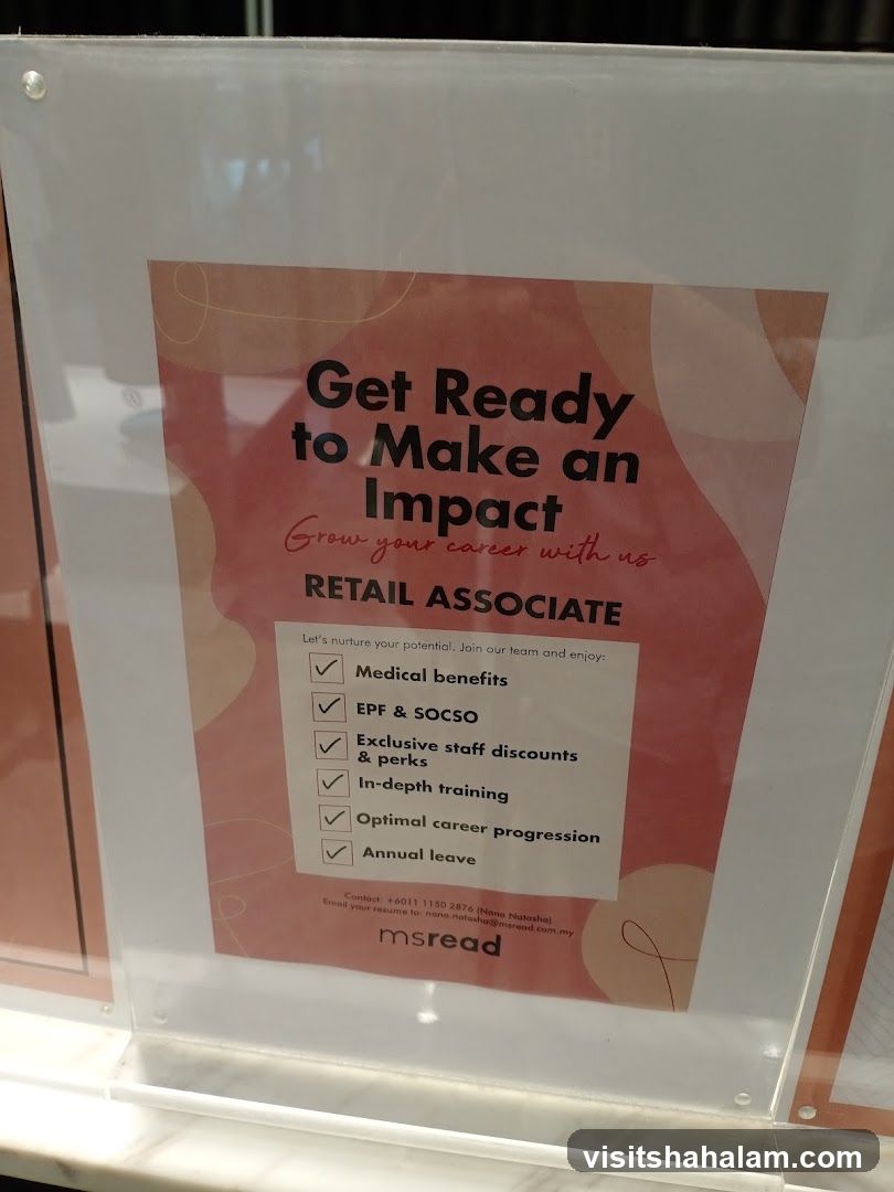 Retail Associate Job Advertisement