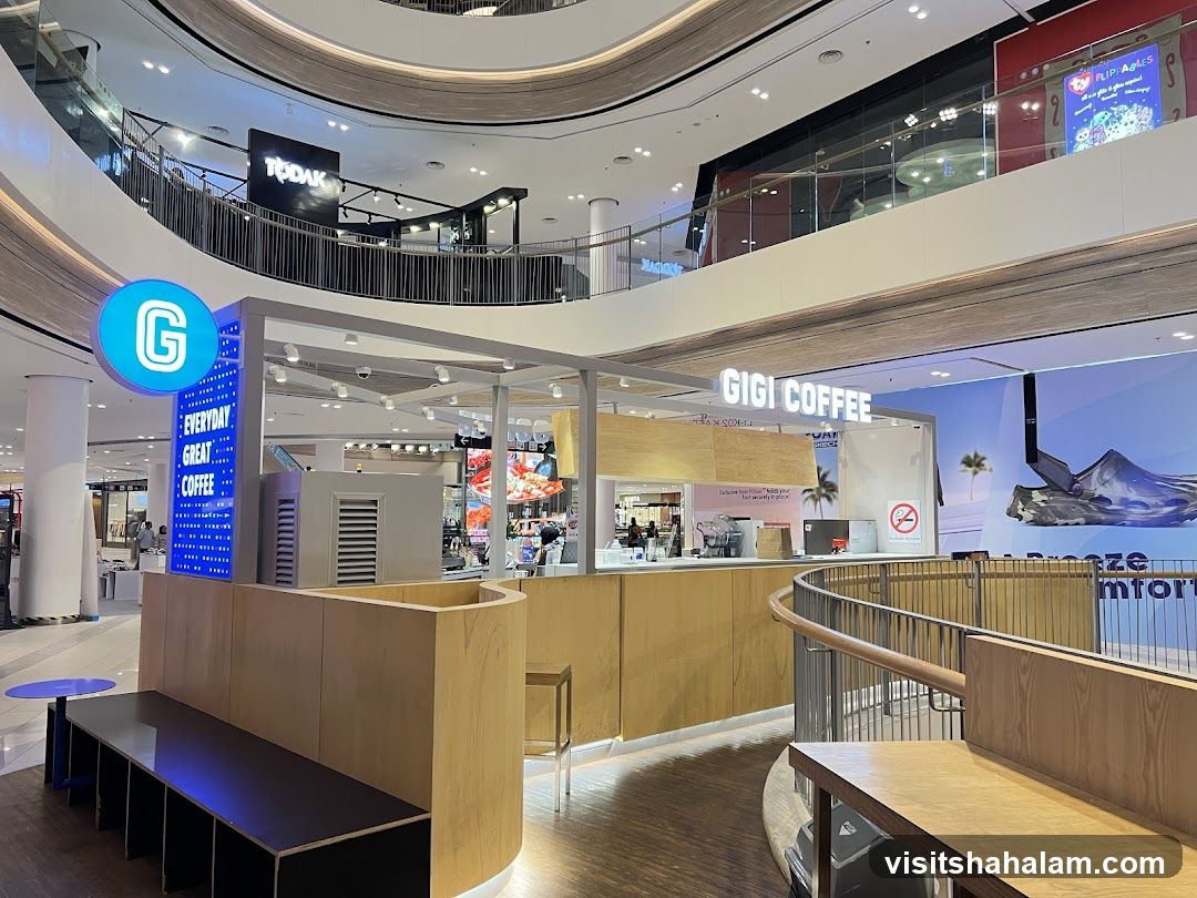 Gigi Coffee Stand in Mall