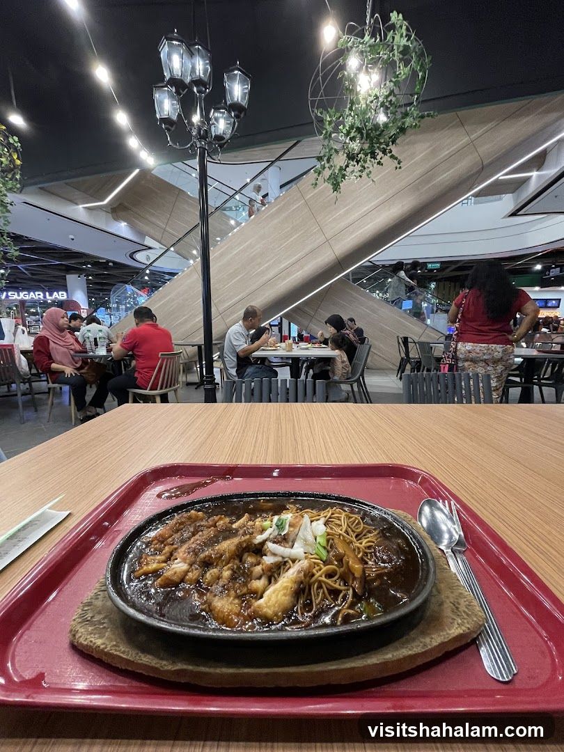 Sizzling Noodle Dish