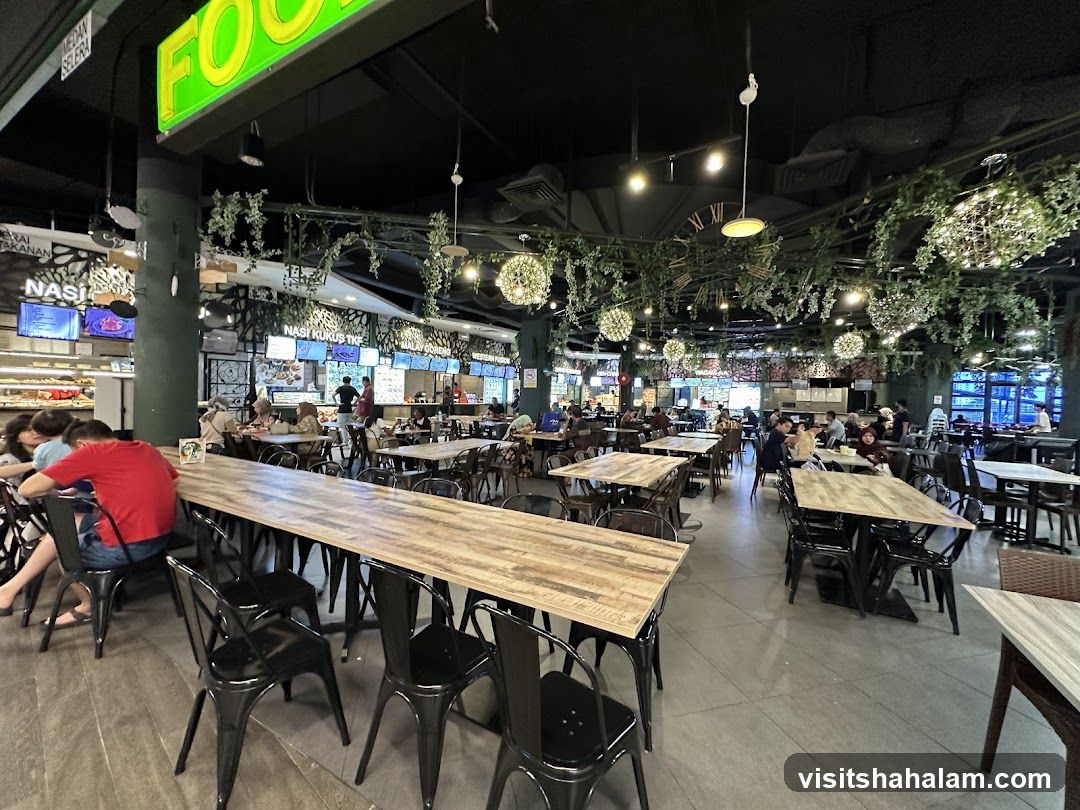 Food Court