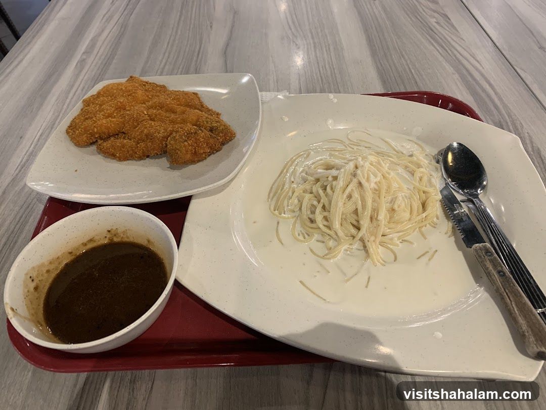 Creamy Spaghetti and Fried Chicken