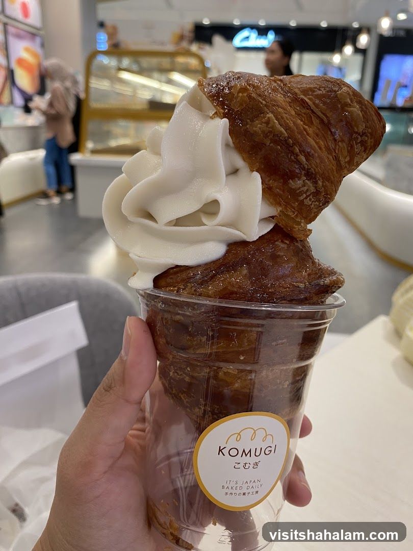 Croissant Ice Cream Cup