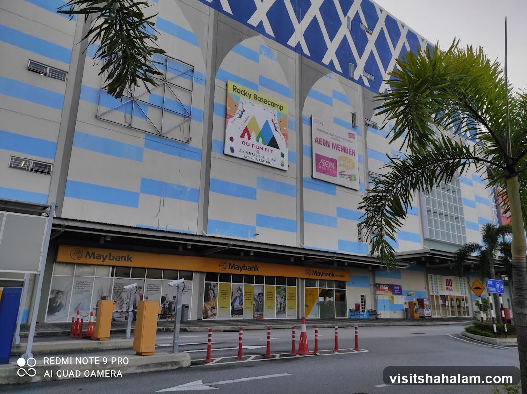 Maybank storefront