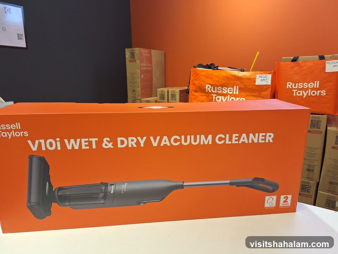 Russell Taylors V10i Wet & Dry Vacuum Cleaner Box