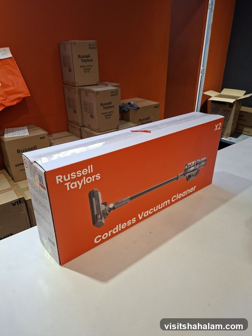 Russell Taylors Cordless Vacuum Cleaner Box