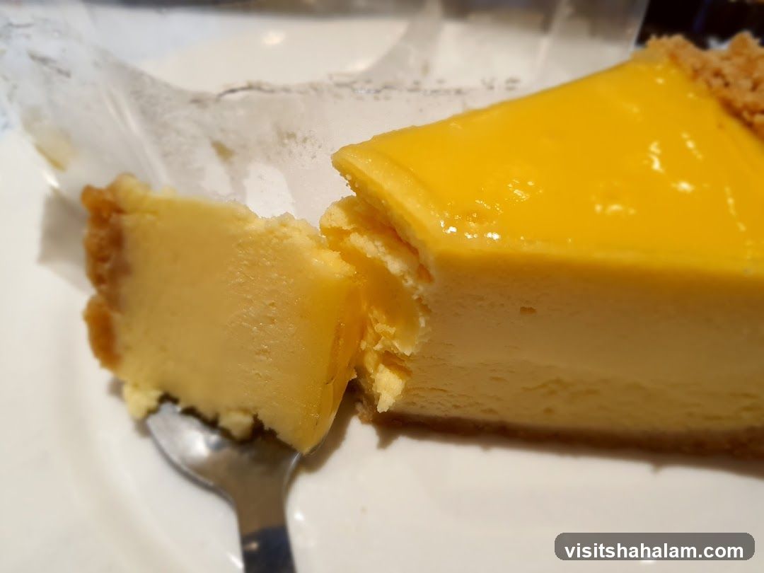 Lemon Cheesecake Slice