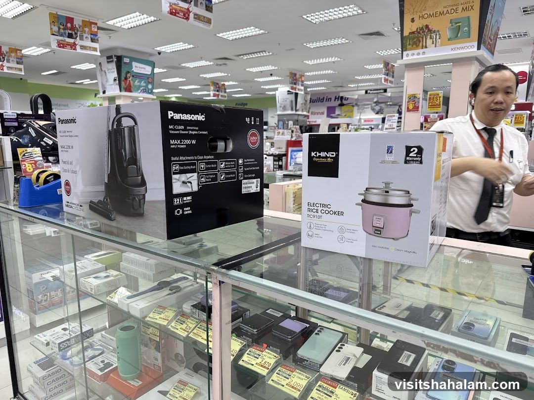 Electronics Store Display