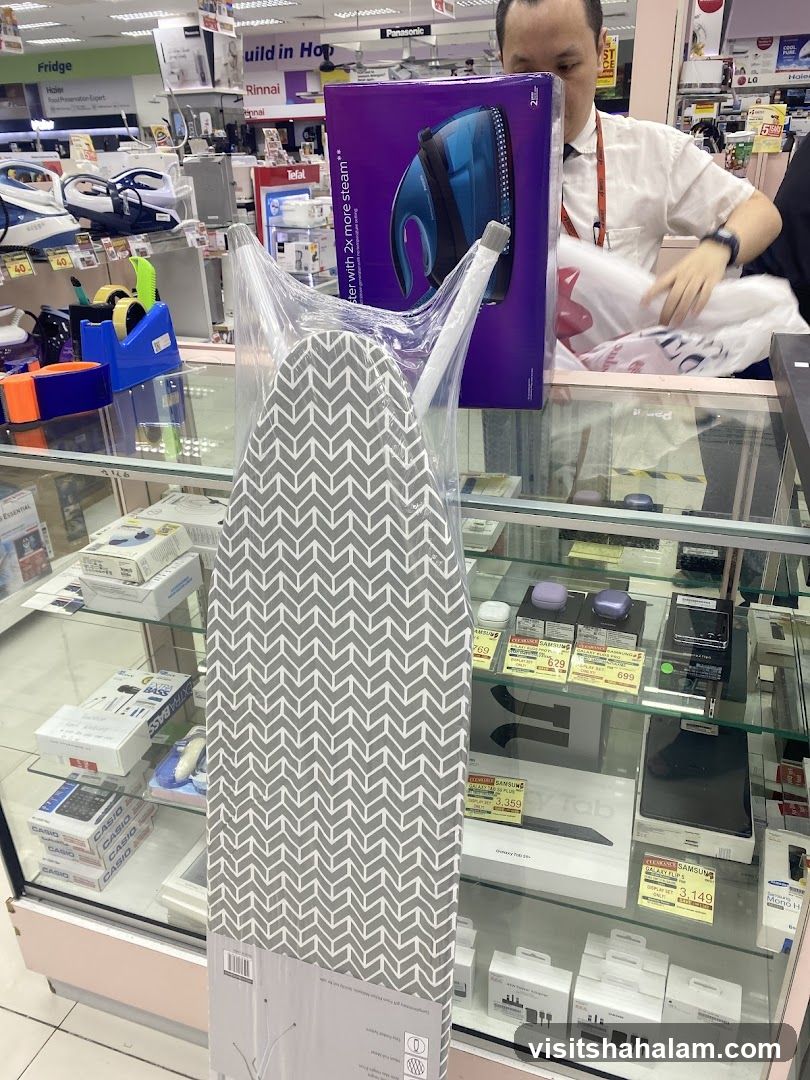 Home Appliance Store Display